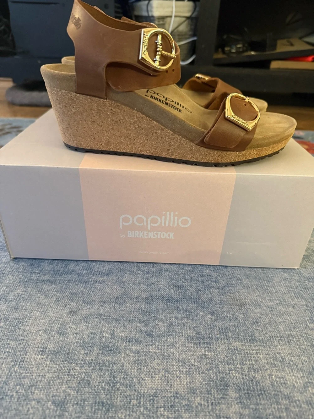 NWT Birkenstock Soley Wedge Sandal in Cognac Brown with Gold Buckles